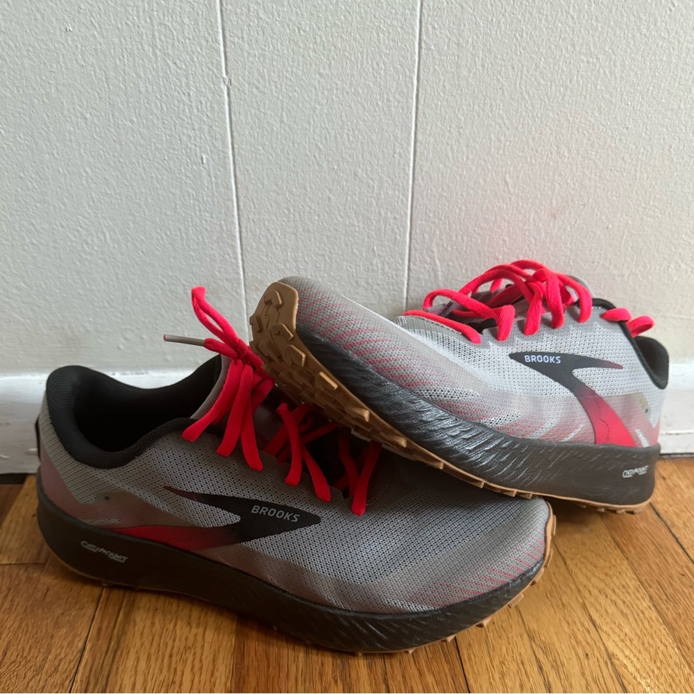 Brooks Catamount W sz 11 trail running shoe